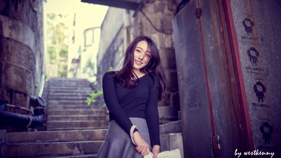 6岁姐姐打哭2岁弟弟，妈妈在一旁录下视频，最后女儿竟然这么说！